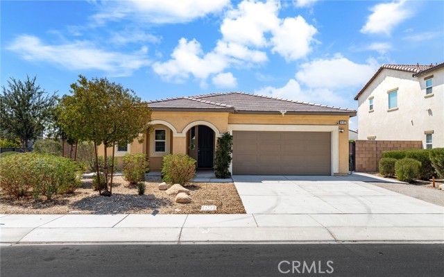 84457 Raphael Way, Coachella CA: https://media.crmls.org/medias/f055691d-f780-4aa6-ba3e-d6d1f13bb0c5.jpg