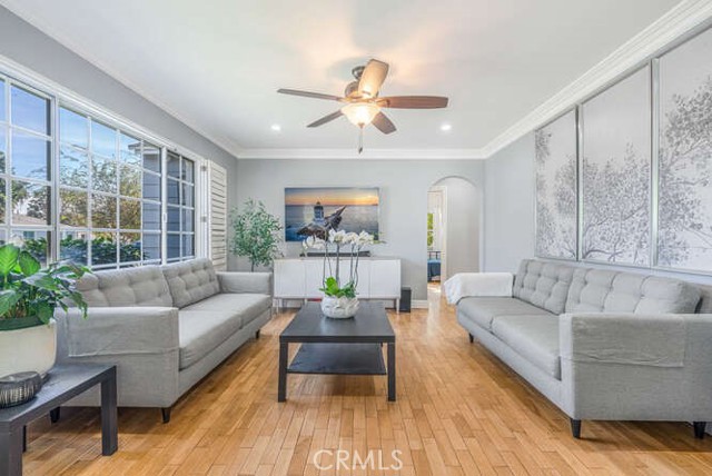 Detail Gallery Image 3 of 26 For 6551 De Celis, Lake Balboa,  CA 91406 - 3 Beds | 2 Baths