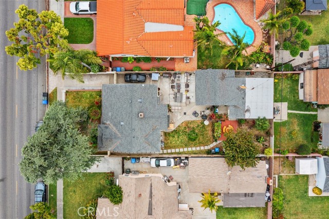 12343 Rives Avenue, Downey CA: https://media.crmls.org/medias/f055c2ac-385b-4936-827c-5b970dc4ba73.jpg