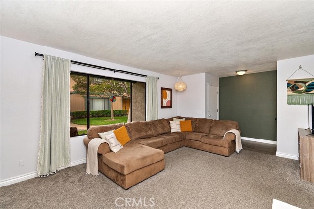 Detail Gallery Image 5 of 47 For 9848 Mammoth Dr, Montclair,  CA 91763 - 3 Beds | 2/1 Baths
