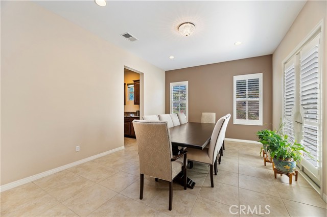 Detail Gallery Image 17 of 71 For 16682 Nandina Ave, Riverside,  CA 92504 - 5 Beds | 5/1 Baths