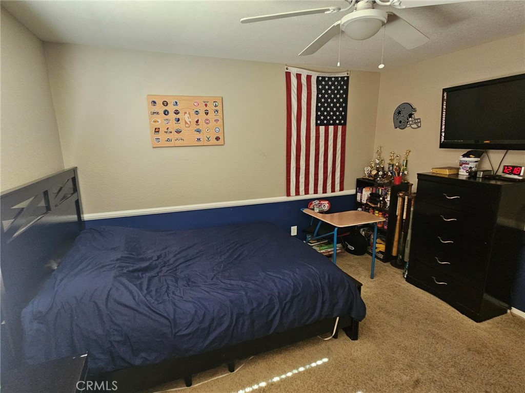 https://media.crmls.org/medias/f0579f24-a4ce-4df7-9952-88e27b231624.jpg?preset=X-Large