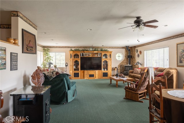 Detail Gallery Image 18 of 45 For 2196 Mariposa Ln, Big Bear City,  CA 92314 - 4 Beds | 2/1 Baths