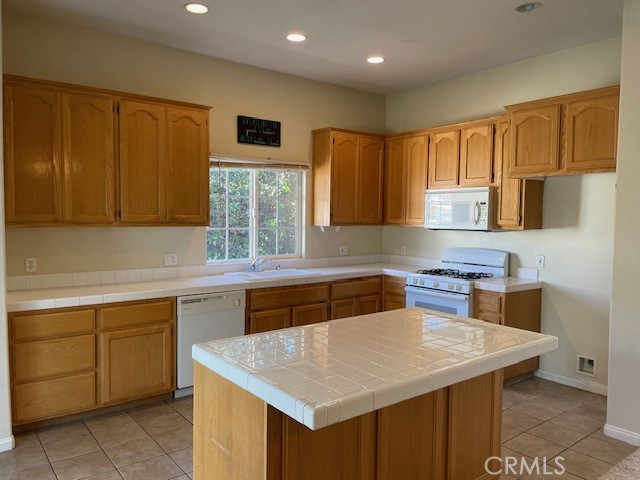 Detail Gallery Image 12 of 28 For 33089 Garner, Lake Elsinore,  CA 92530 - 3 Beds | 2 Baths