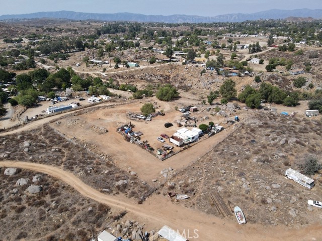 22100 John Street, Perris CA: https://media.crmls.org/medias/f057ebd8-f5e7-4b19-9882-e9dc631a00cd.jpg