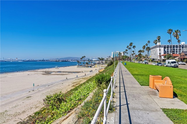 Detail Gallery Image 25 of 33 For 2820 E Colorado St, Long Beach,  CA 90814 - 2 Beds | 1 Baths