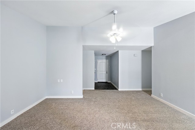 395 Columbia Avenue, Merced CA: https://media.crmls.org/medias/f0588696-cf4c-4379-be65-e69850a25cd7.jpg