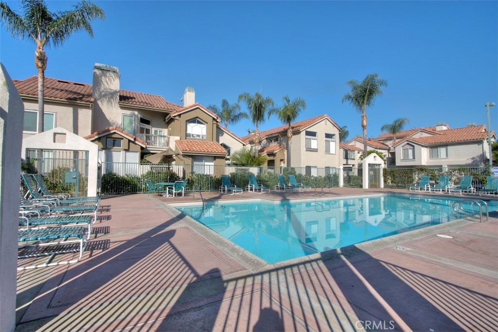 MLS #OC24189148 img 4