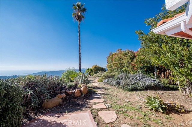 Detail Gallery Image 45 of 74 For 135 Loma Metisse Rd, Malibu,  CA 90265 - 5 Beds | 5 Baths