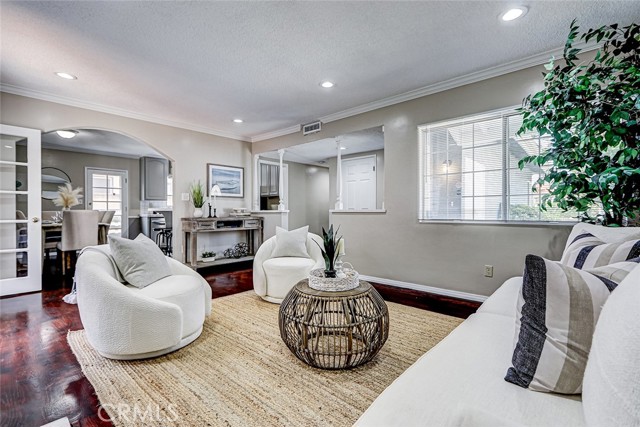 312 N Prospect Avenue, Redondo Beach CA: https://media.crmls.org/medias/f05a18f2-77e2-4e72-b1d6-f6d96f5a81c7.jpg