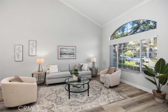 Detail Gallery Image 6 of 18 For 26035 Ravenna, Mission Viejo,  CA 92692 - 4 Beds | 2/1 Baths