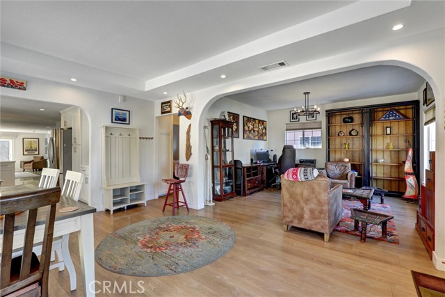 Detail Gallery Image 17 of 61 For 1626 E 6th, Long Beach,  CA 90802 - 3 Beds | 2 Baths