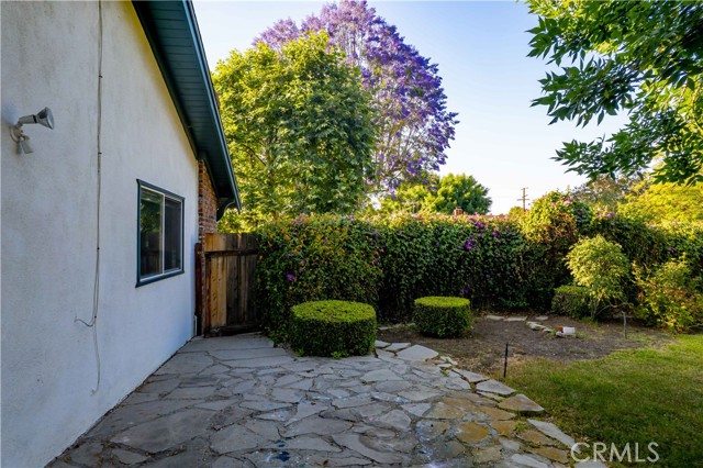 22654 Dolorosa Street, Woodland Hills CA: https://media.crmls.org/medias/f05aa015-c029-4b1f-94b8-af12d236590c.jpg
