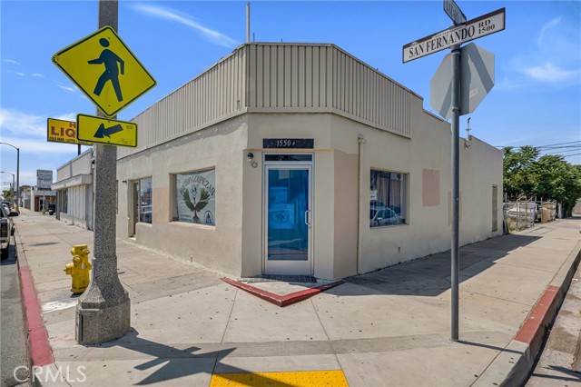 Image 4 of 22 For 1550 San Fernando Road