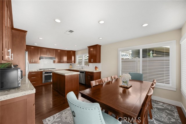 Detail Gallery Image 8 of 23 For 4822 Wisteria Dr, Yorba Linda,  CA 92886 - 4 Beds | 2 Baths