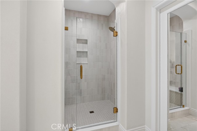 Image 26 of 51 For 38 Winfield Drive