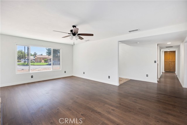 41776 Nordal Avenue, Hemet CA: https://media.crmls.org/medias/f05b3401-a52b-4149-be4e-cbd15dae38df.jpg