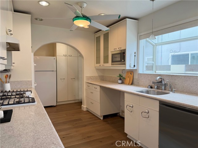 Detail Gallery Image 7 of 15 For 12741 Amethyst St, Garden Grove,  CA 92845 - 4 Beds | 2 Baths