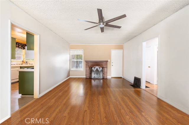 Detail Gallery Image 3 of 27 For 5358 Inglewood Bld, Culver City,  CA 90230 - 2 Beds | 1 Baths