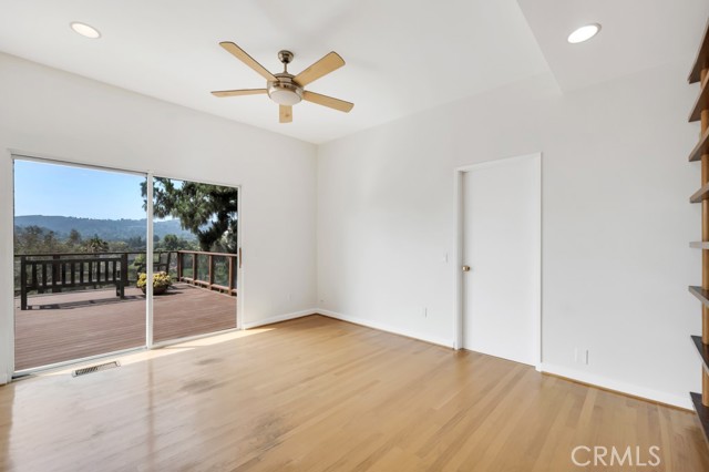 22210 Miston Drive, Woodland Hills CA: https://media.crmls.org/medias/f05c931b-35fe-46ab-aedc-3c831e49c347.jpg