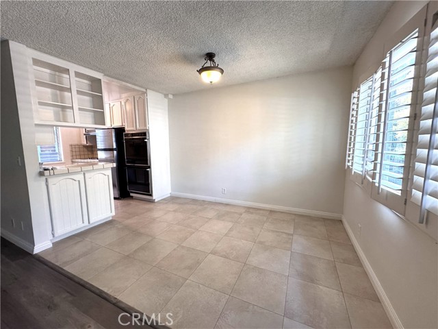 1632 Camden Avenue, Los Angeles CA: https://media.crmls.org/medias/f05c9818-ec98-4934-88be-8075539504d8.jpg
