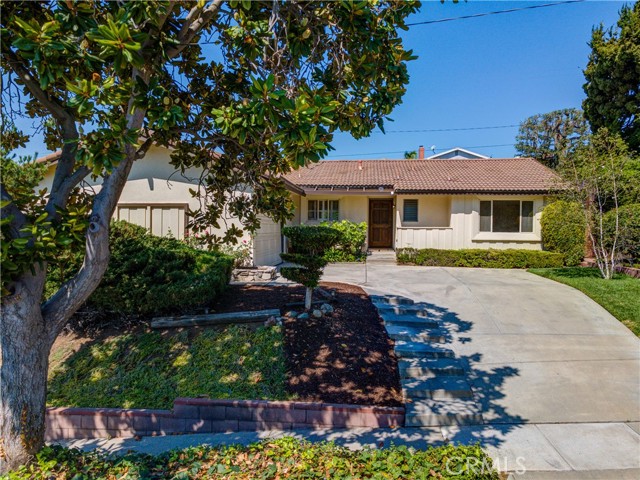 1421 Sierra Vista Drive, La Habra CA: https://media.crmls.org/medias/f05cb79f-f8cf-4d5d-8092-5d01d2ccbb0e.jpg