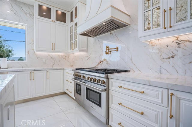 Detail Gallery Image 17 of 41 For 410 Audraine Dr, Glendale,  CA 91202 - 4 Beds | 3 Baths