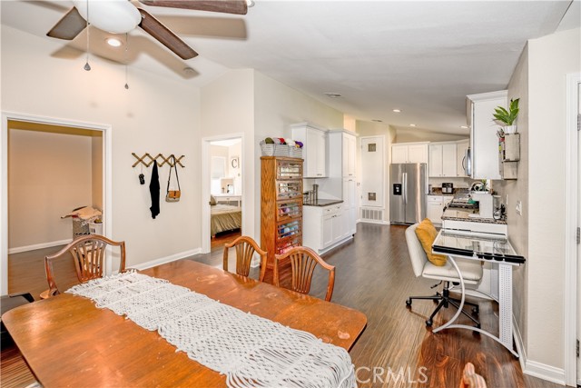 Detail Gallery Image 36 of 47 For 20419 Kesley St, Canyon Country,  CA 91351 - 6 Beds | 3 Baths