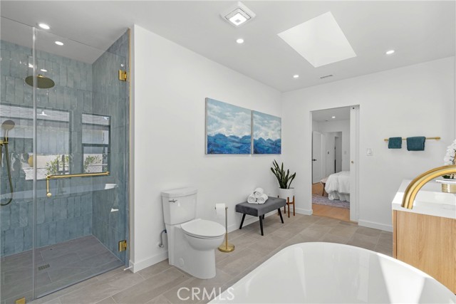 Detail Gallery Image 13 of 23 For 1724 S Fairfax, Los Angeles,  CA 90019 - 3 Beds | 2 Baths