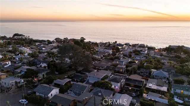 Detail Gallery Image 37 of 38 For 31590 Jewel Ave, Laguna Beach,  CA 92651 - 2 Beds | 2/1 Baths