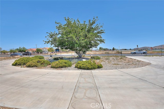 Detail Gallery Image 6 of 44 For 20916 Thunderbird Rd, Apple Valley,  CA 92307 - 3 Beds | 2 Baths