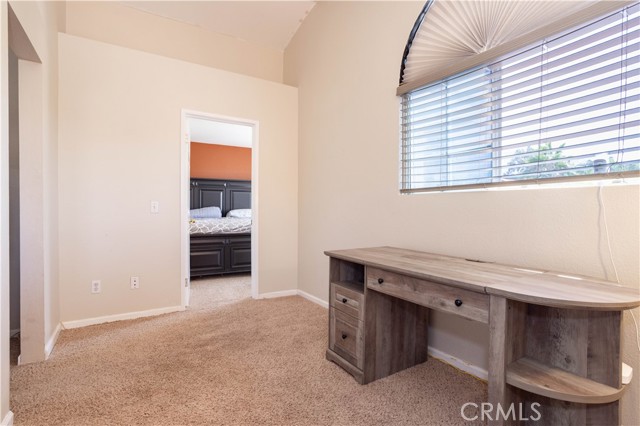 10175 Sycamore Canyon Road, Moreno Valley CA: https://media.crmls.org/medias/f05e87ce-020a-413b-aebd-f830aa9f532d.jpg
