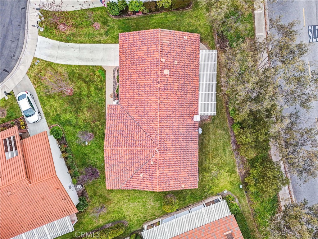 https://media.crmls.org/medias/f05e9a23-0f4d-4e69-aa26-ebd438b272d5.jpg?preset=X-Large