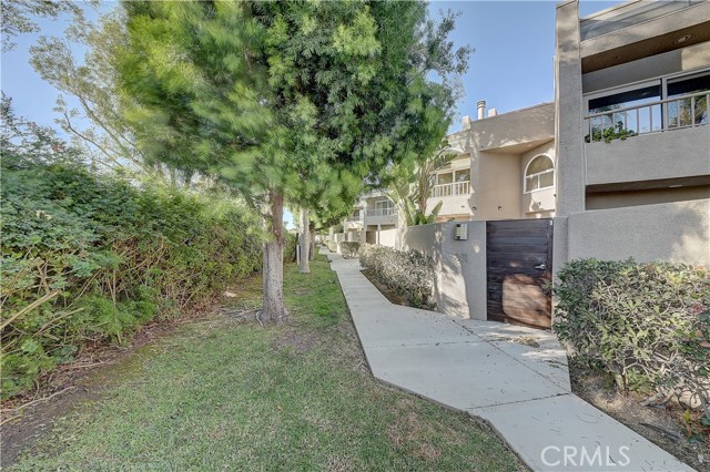 Detail Gallery Image 1 of 51 For 381 Bay View Ter, Costa Mesa,  CA 92627 - 3 Beds | 2/1 Baths