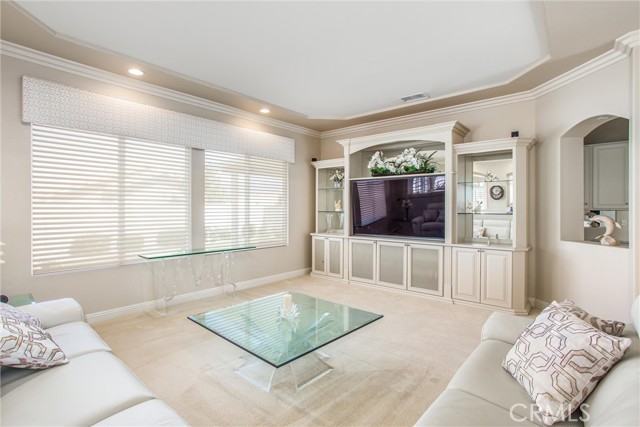 2141 Birdie Drive, Banning CA: https://media.crmls.org/medias/f05f3086-6962-44bd-9124-892230ffcf55.jpg