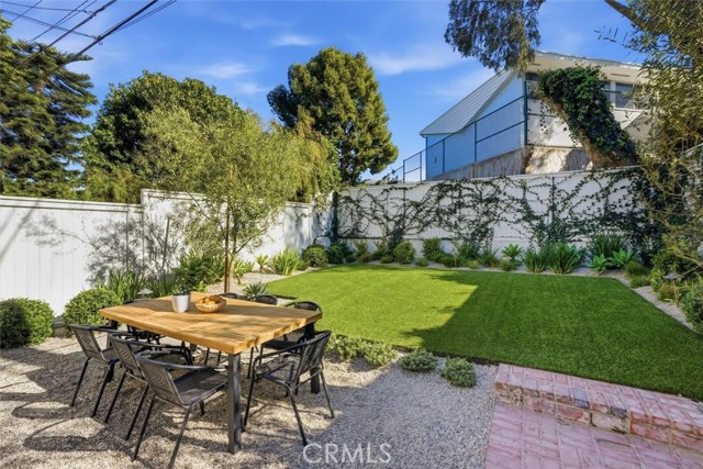 Detail Gallery Image 43 of 52 For 436 1st St, Manhattan Beach,  CA 90266 - 4 Beds | 2/1 Baths