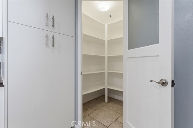 Detail Gallery Image 6 of 48 For 5350 White Oak Ave #413,  Encino,  CA 91316 - 2 Beds | 2 Baths