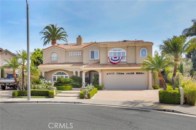 Detail Gallery Image 4 of 73 For 9902 Lapworth, Huntington Beach,  CA 92646 - 4 Beds | 5 Baths