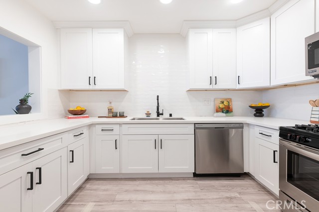 Detail Gallery Image 16 of 35 For 839 Larrabee St #6,  West Hollywood,  CA 90069 - 2 Beds | 2/1 Baths