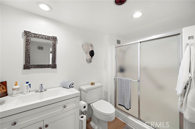24055 Paseo Del Lago, Laguna Woods CA: https://media.crmls.org/medias/f0623a30-a79d-46e7-8dc3-49f2f7b9fd27.jpg