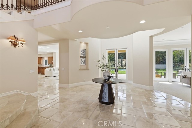 Detail Gallery Image 3 of 59 For 1852 Sharon, Santa Ana,  CA 92705 - 5 Beds | 4/1 Baths