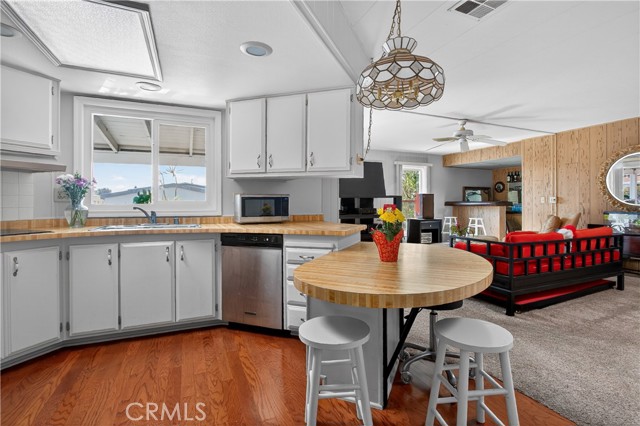 Detail Gallery Image 8 of 32 For 5200 Irvine Bld #256,  Irvine,  CA 92620 - 2 Beds | 2 Baths