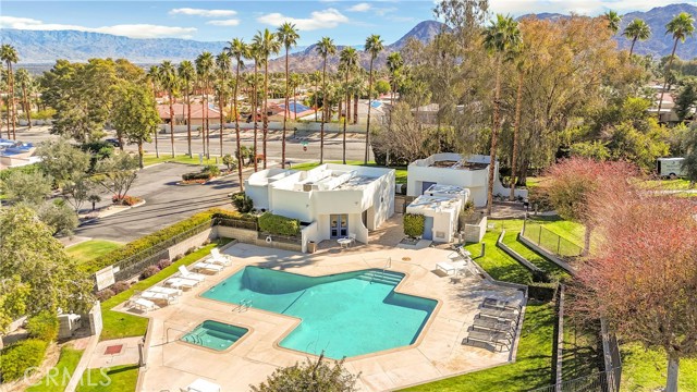 Detail Gallery Image 37 of 39 For 48792 Desert Flower, Palm Desert,  CA 92260 - 2 Beds | 2/1 Baths