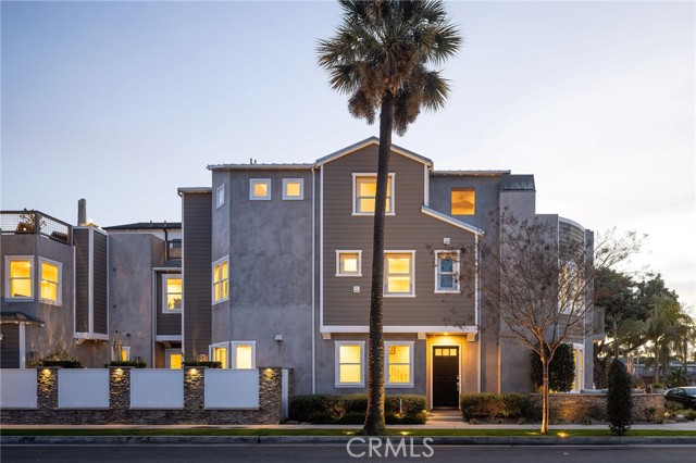 Front Image Thumbnail for CROC26053028