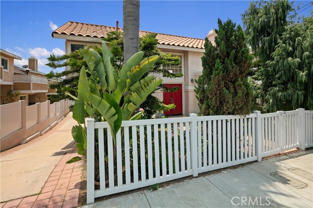 1902 Carnegie Lane, Redondo Beach, California 90278, 3 Bedrooms Bedrooms, ,2 BathroomsBathrooms,Residential,Sold,Carnegie,SR24110008