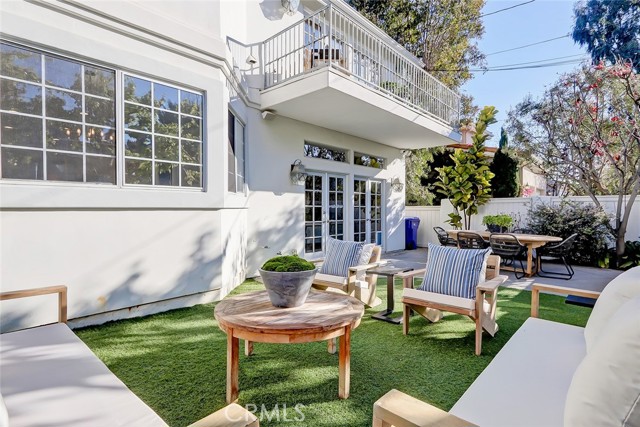 742 31st Street, Manhattan Beach, California 90266, 5 Bedrooms Bedrooms, ,2 BathroomsBathrooms,Residential,Sold,31st,SB22034184