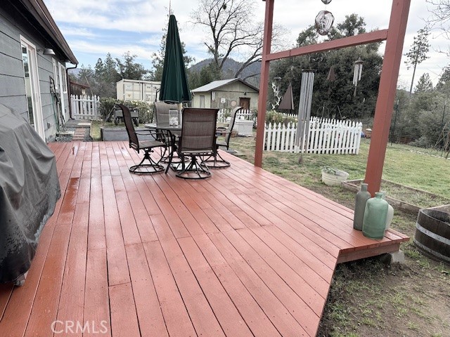 Detail Gallery Image 7 of 41 For 39468 Summit Dr, Oakhurst,  CA 93644 - 4 Beds | 3 Baths