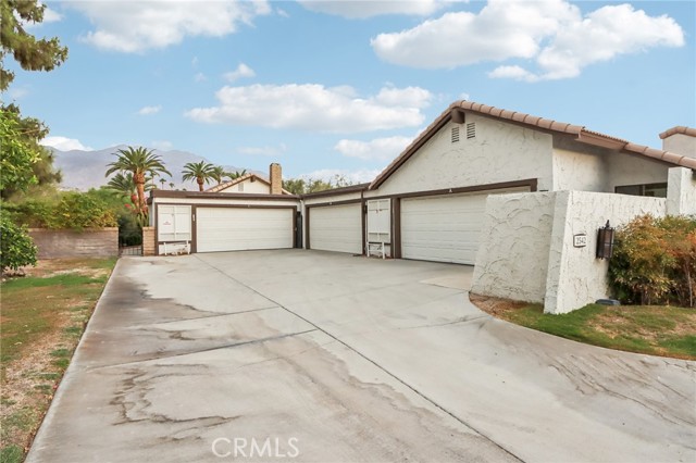 Detail Gallery Image 4 of 37 For 2542 Miramonte Cir #C,  Palm Springs,  CA 92264 - 3 Beds | 2/1 Baths