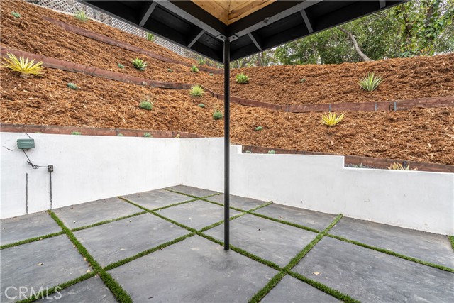 Detail Gallery Image 41 of 73 For 3362 Bellota, Los Angeles,  CA 90027 - 5 Beds | 5 Baths