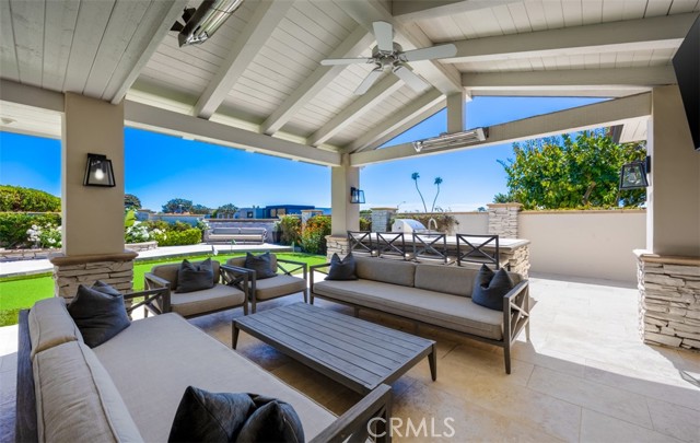 Detail Gallery Image 13 of 17 For 515 Cameo Highlands, Corona Del Mar,  CA 92625 - 4 Beds | 4 Baths